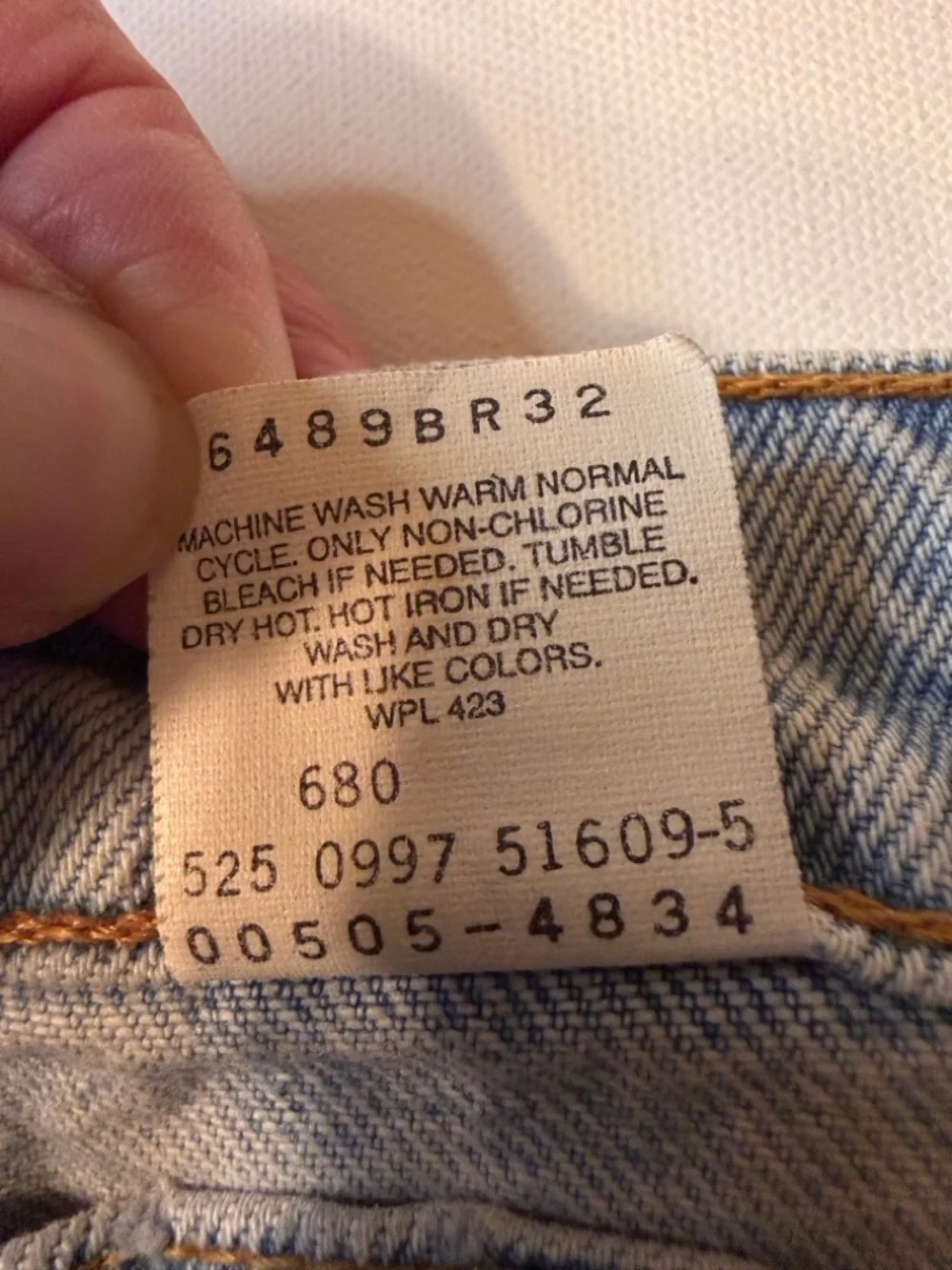 EUC Levi's 505 Men's Light Blue Denim Jeans Classic Straight Fit 38x30 (KB5)